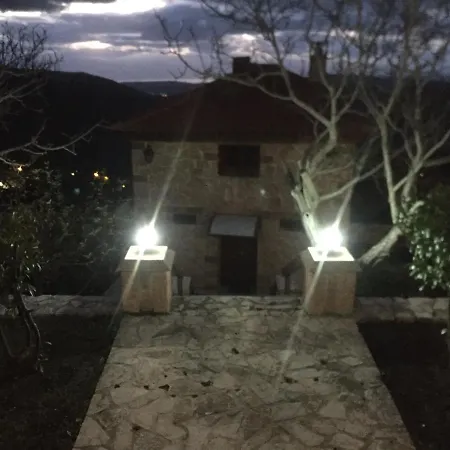Villa κόκκινο σπίτι Arachova